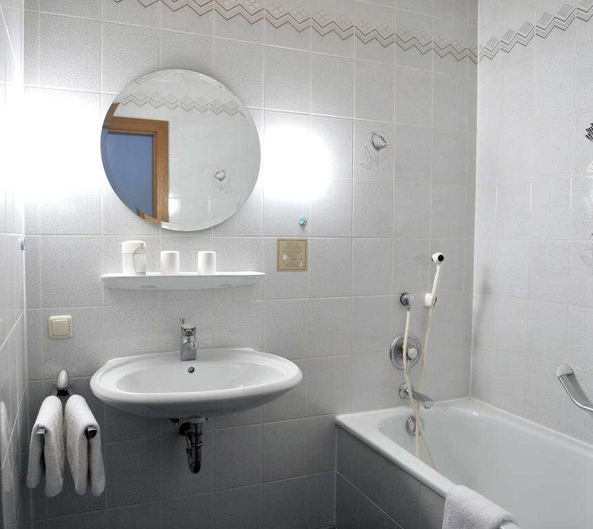 Hotel Gruener Baum Pommersfelden Kültér fotó