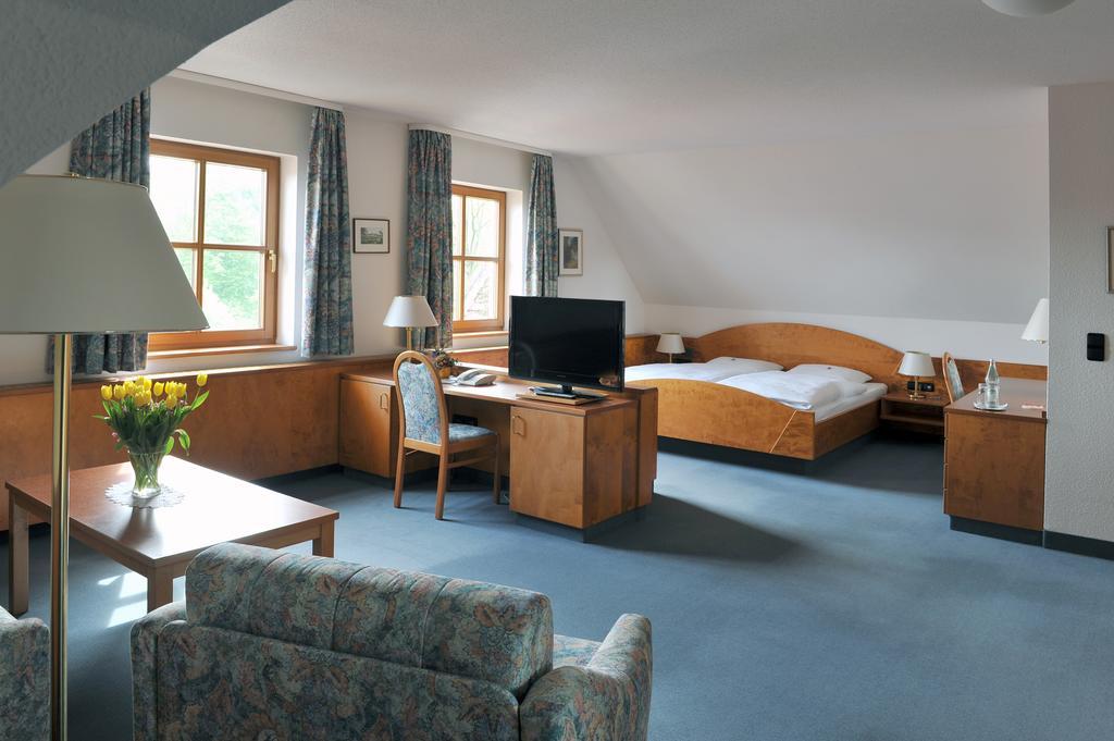 Hotel Gruener Baum Pommersfelden Kültér fotó