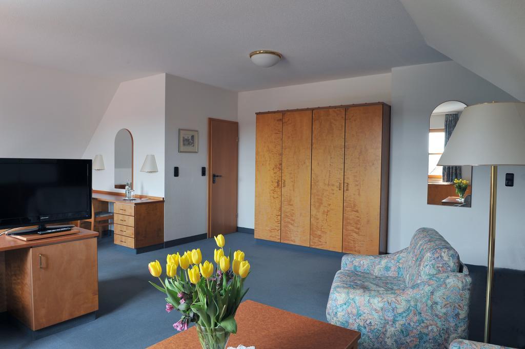 Hotel Gruener Baum Pommersfelden Kültér fotó